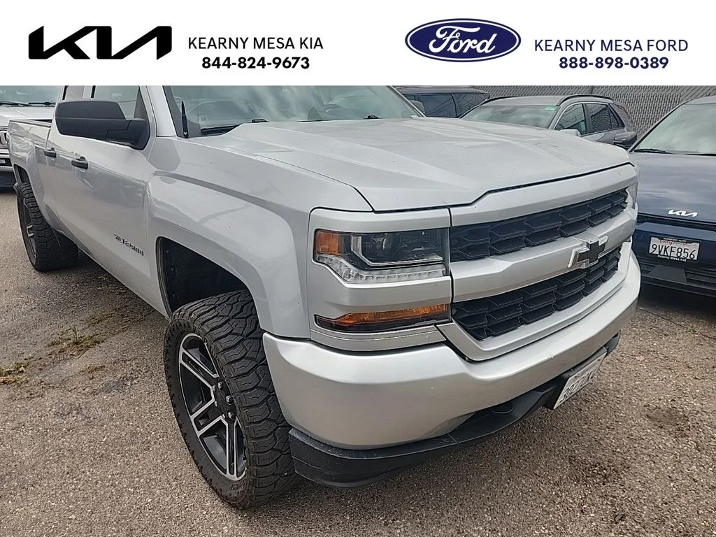 2017 Chevrolet Silverado 1500 Custom 4X4 Double Cab Std Box's photo