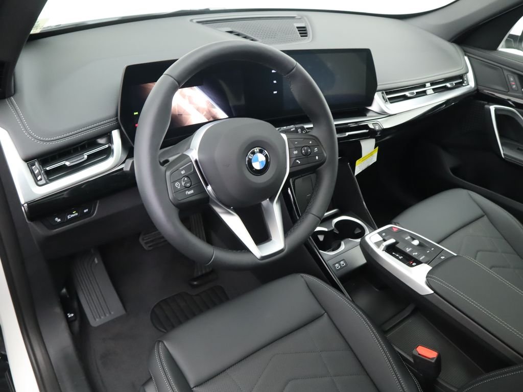 2025 BMW X1 28i - Photo 10