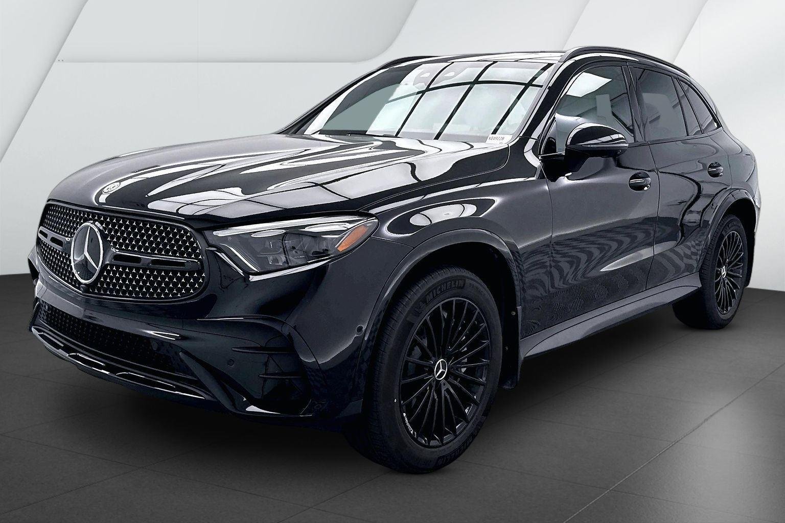 Used 2025 Black Mercedes-Benz GLC 300 image 3