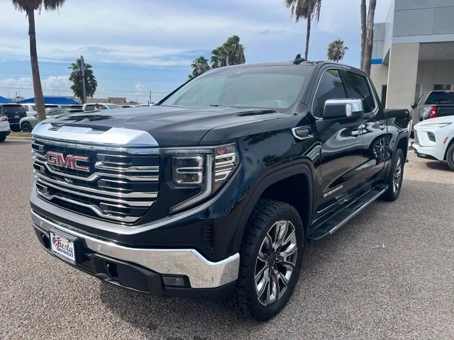 Used 2023 Black GMC SLT image 3