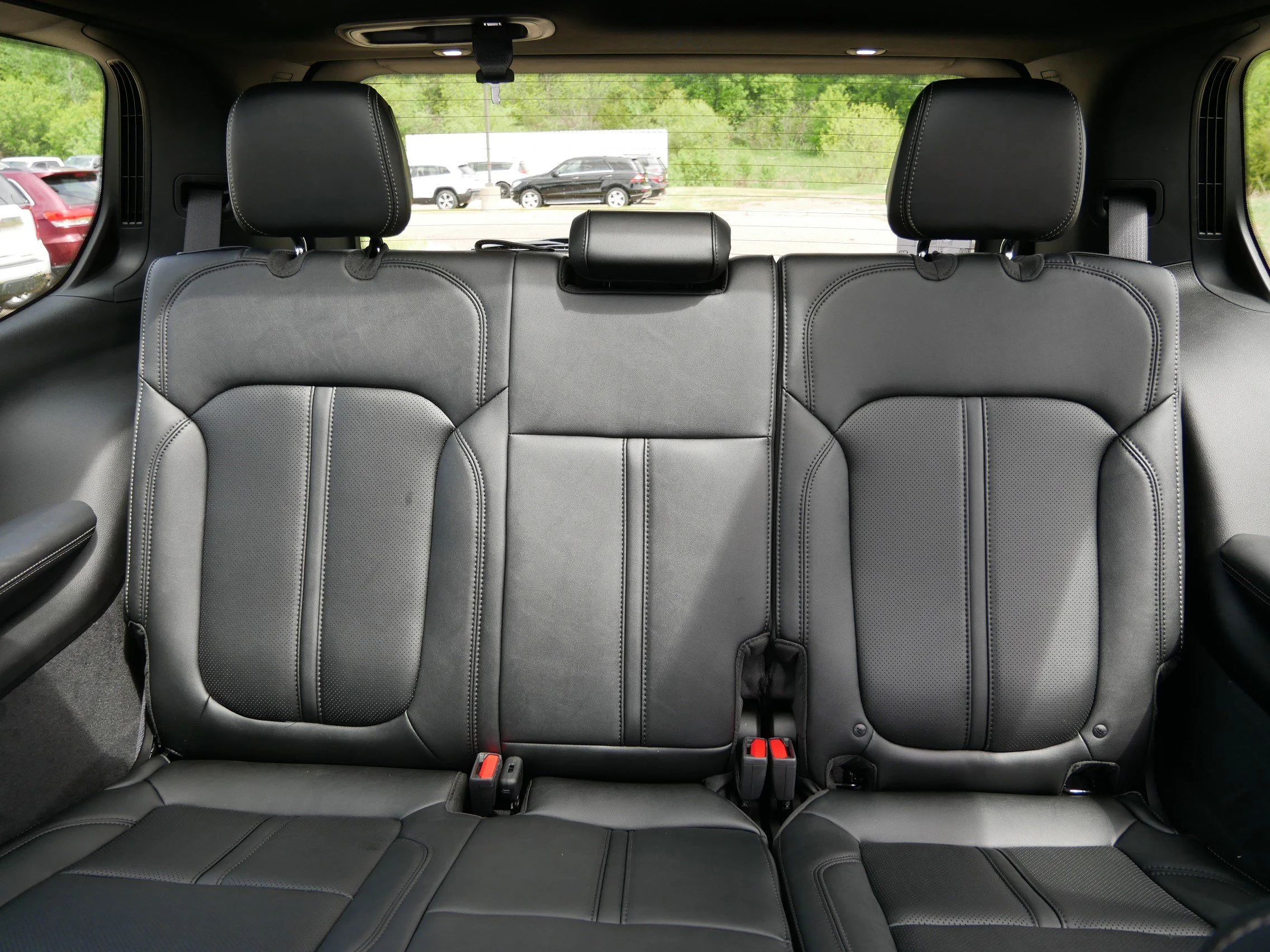 New 2026 High Gloss Black Exterior Paint Jeep Summit Obsidian image 8