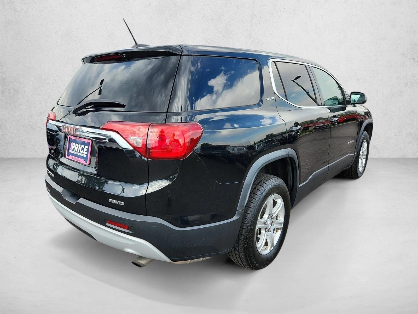 Used 2019 Ebony Twilight Metallic GMC SLE image 5