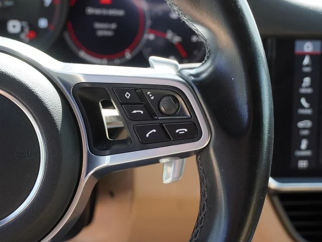 Used 2020  Porsche Base image 28