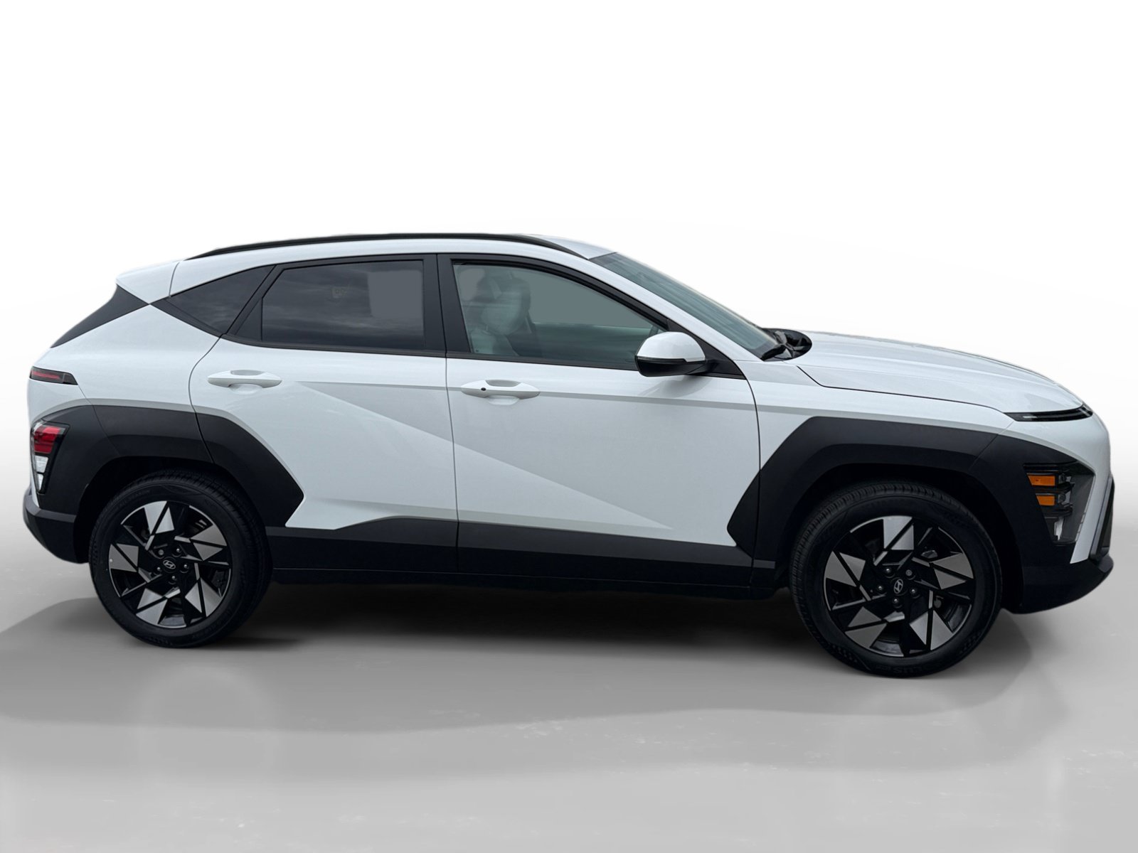 Certified Used 2025 White Hyundai SEL image 6