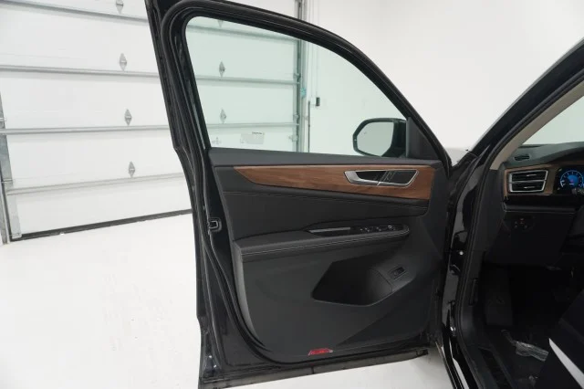 2026 Volkswagen Atlas SE w/Tech - Photo 13