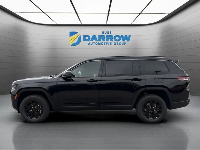 New 2026 Diamond Black Crystal Pearl-Coat Exterior Paint Jeep Altitude image 2