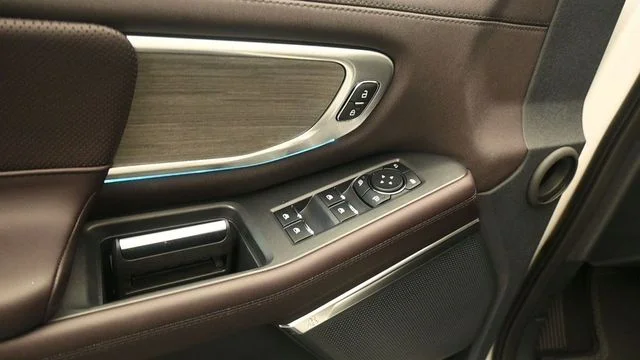 New 2026 Star White Metallic Tri-Coat Ford Platinum® image 14