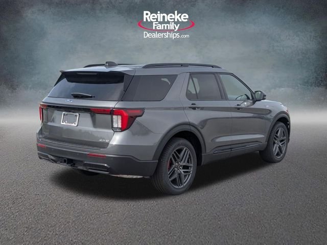 New 2026 Carbonized Gray Metallic Ford ST-Line image 5