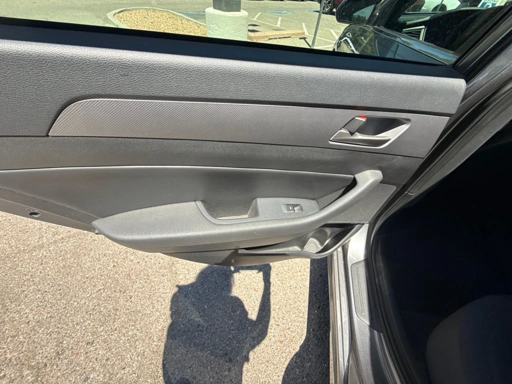 Used 2019 Gray Hyundai SEL image 12