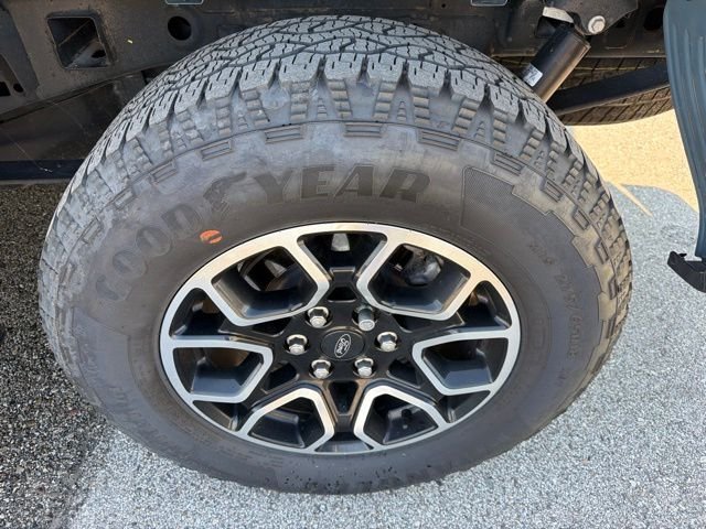 Used 2023 Blue Ford XLT image 14