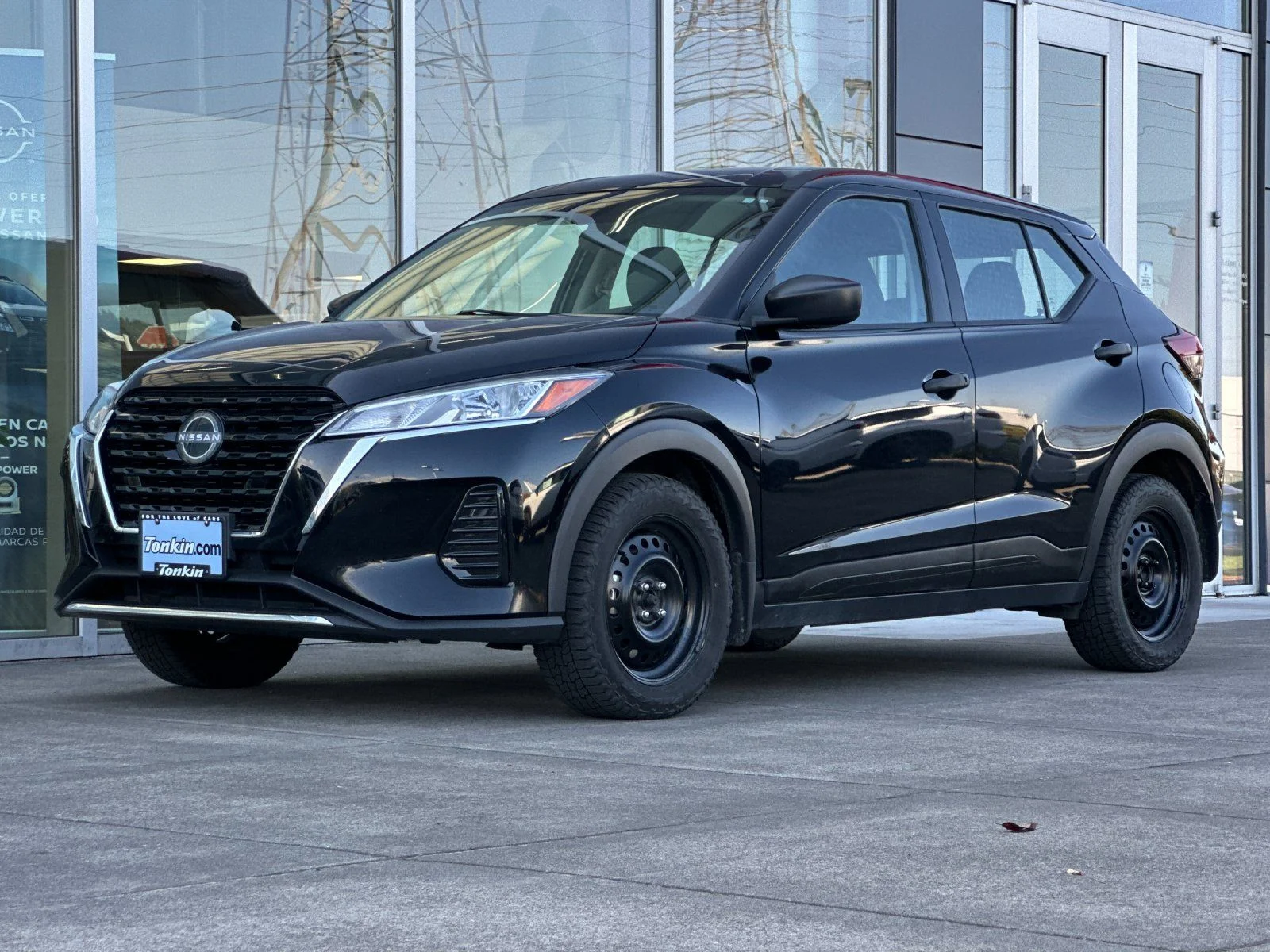 Used 2022 Super Black Nissan S image 7