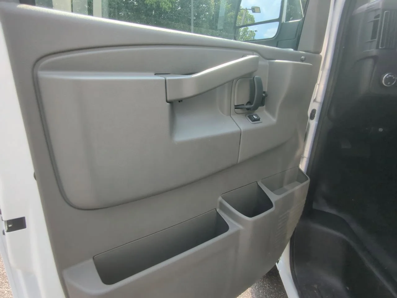New 2025 Summit White GMC Work Truck image 17
