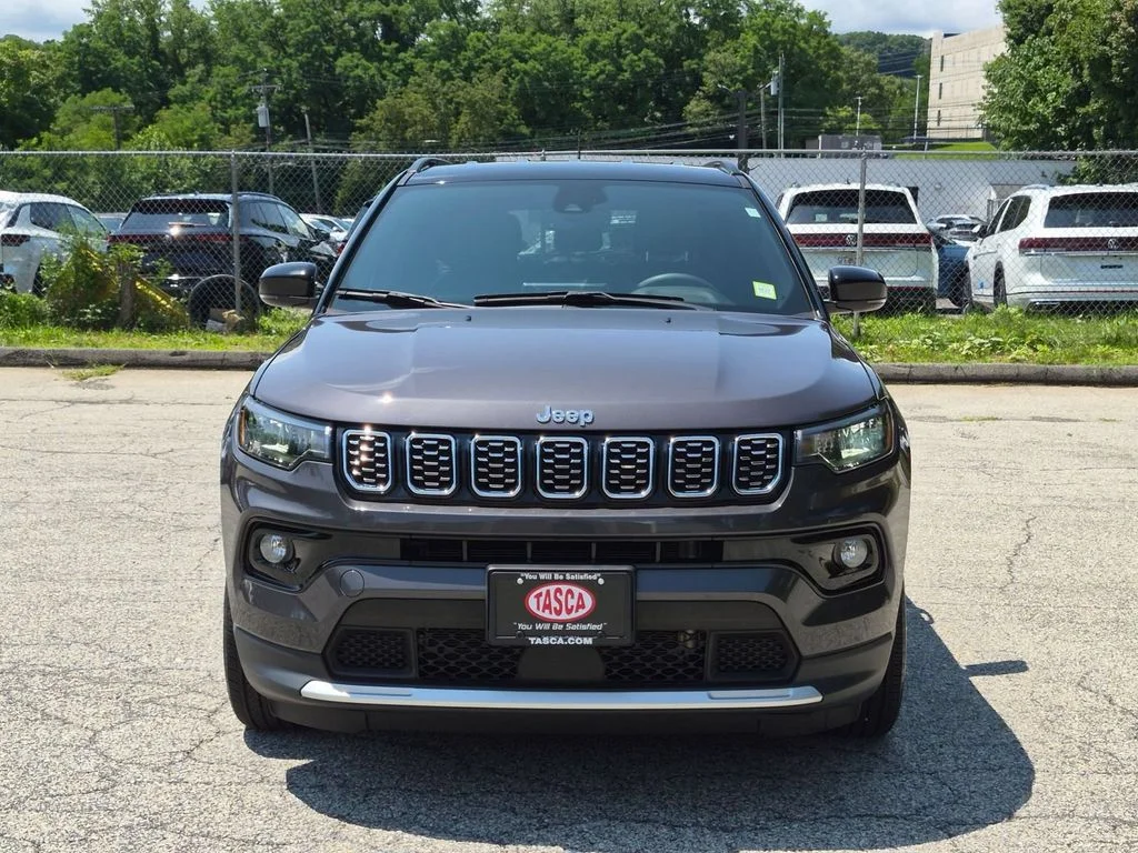 Used 2024 Gray Jeep Limited image 10