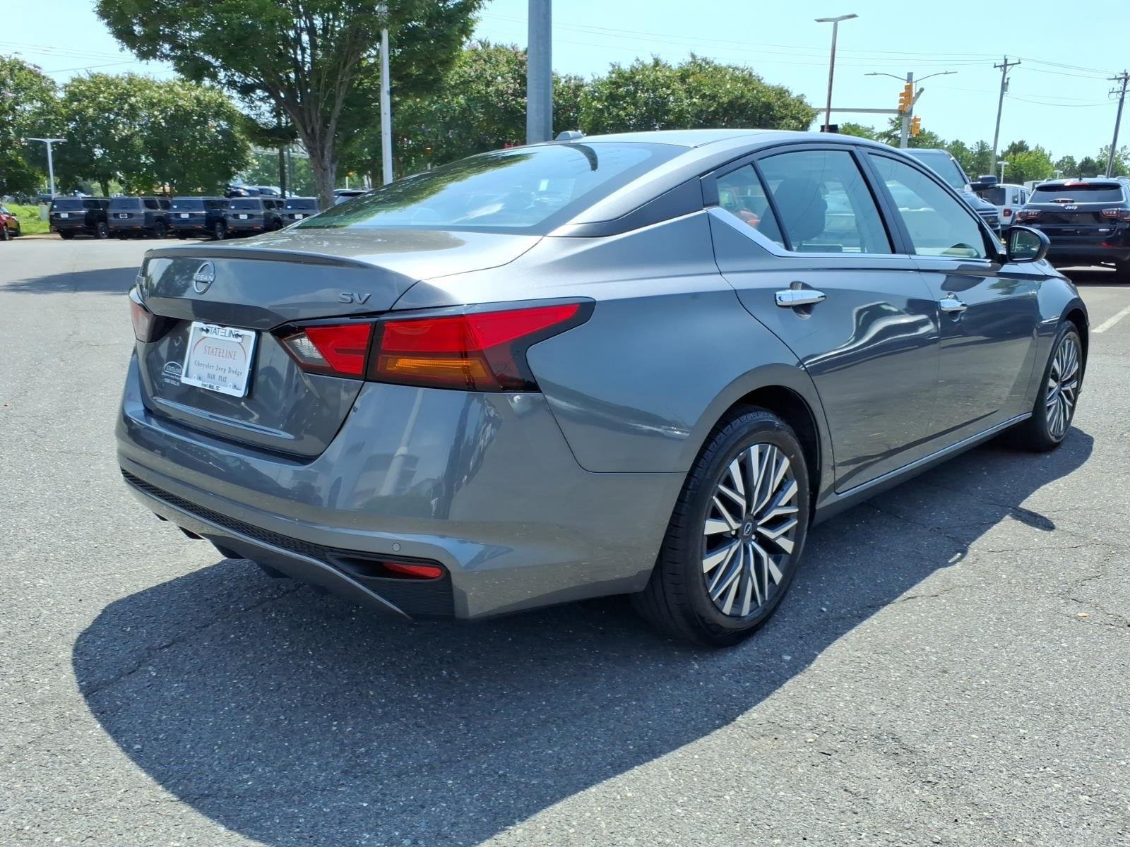 Used 2024 Gun Metallic Nissan 2.5 SV image 2