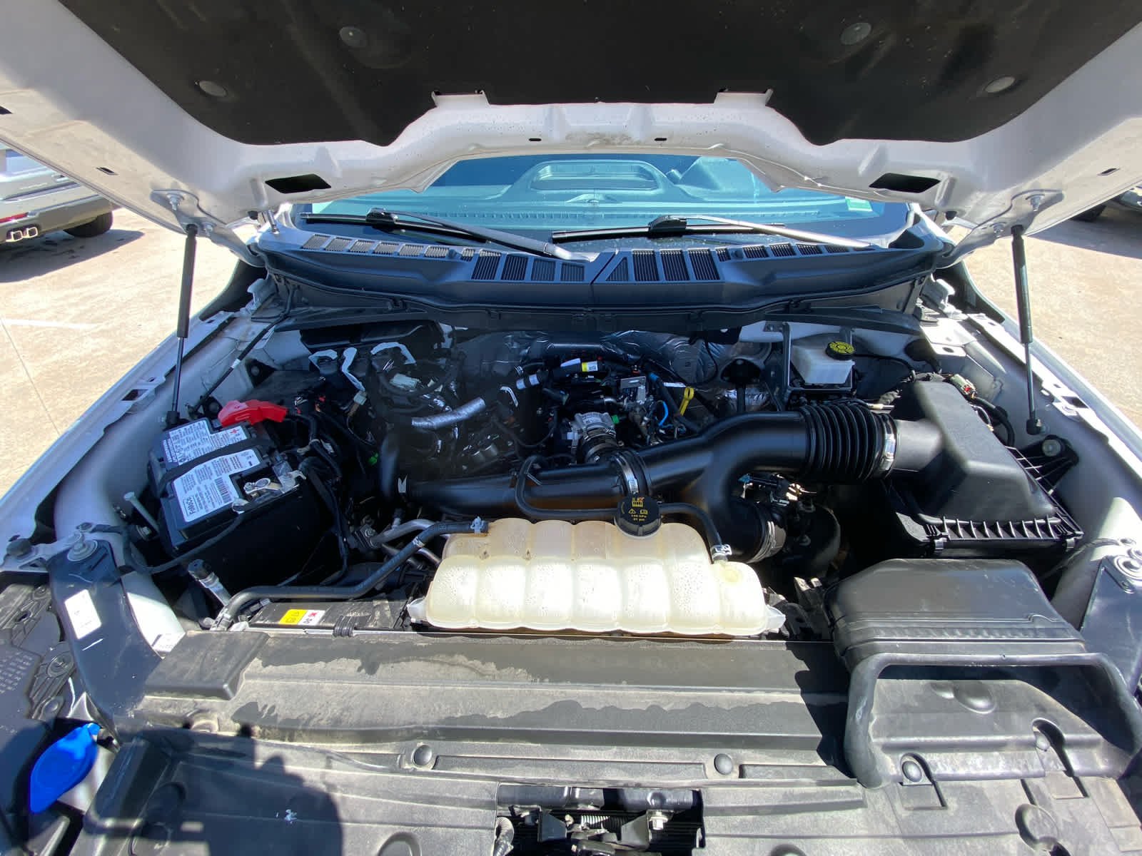 Used 2023  Ford XL image 26