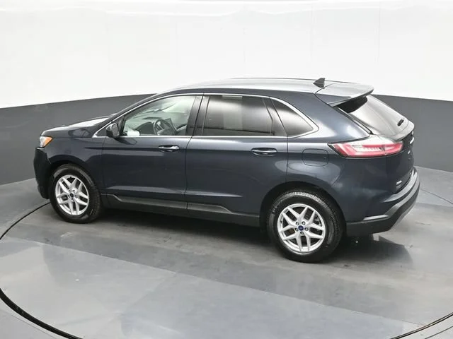 Used 2022 Blue Ford SEL image 11