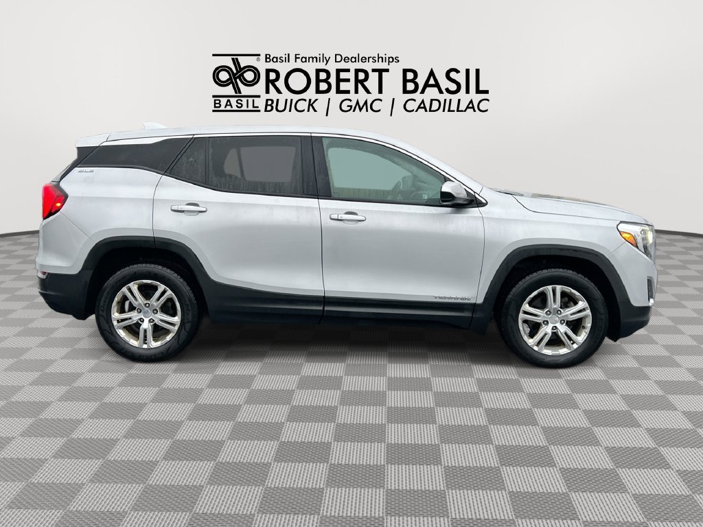Used 2018 QUICKSILVER METALLIC GMC SLE image 9