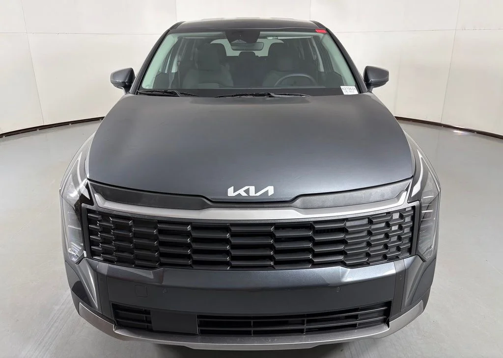 New 2027 Gravity Gray Kia LX image 3