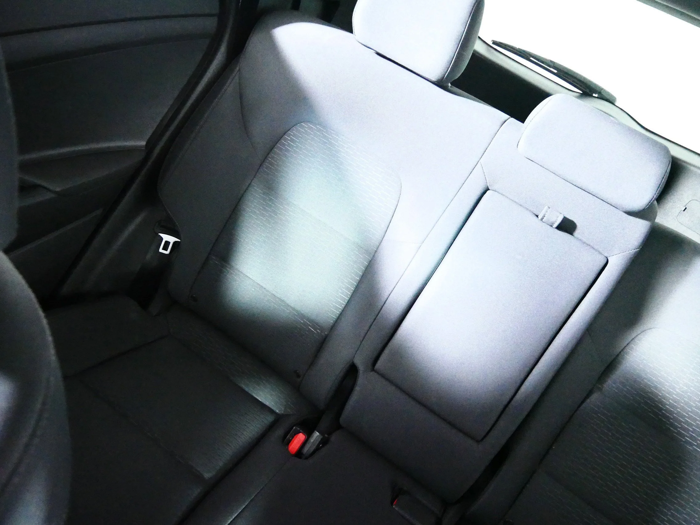 Used 2019 Gemstone Red Hyundai Value image 12
