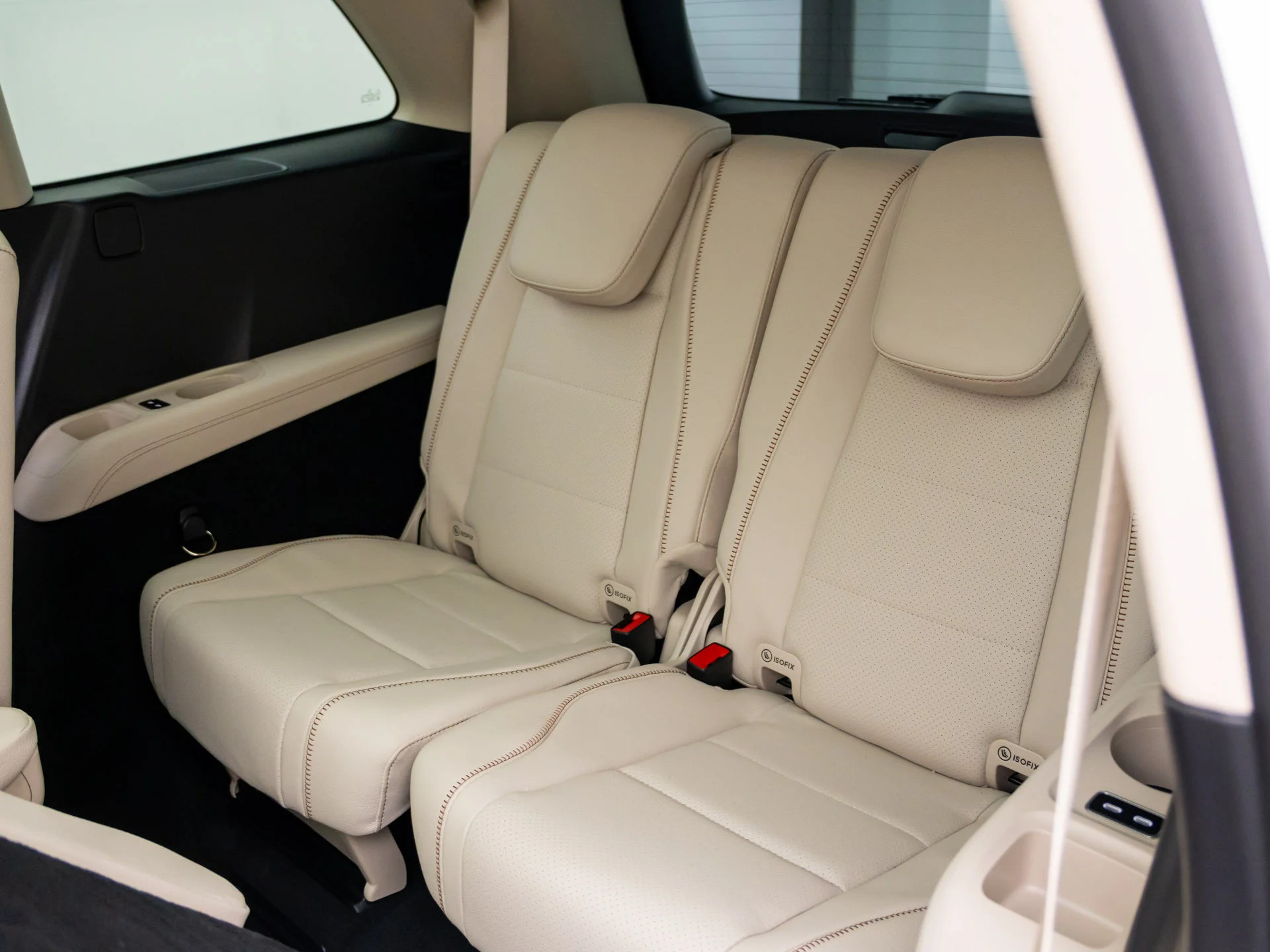 New 2027 White Mercedes-Benz GLS 450 image 20