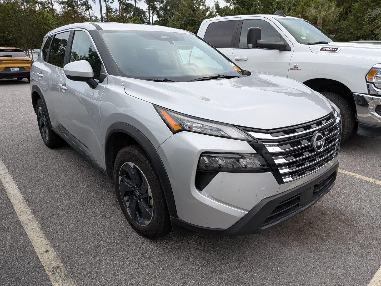 Used 2025 Brilliant Silver Metallic Nissan SV image 5