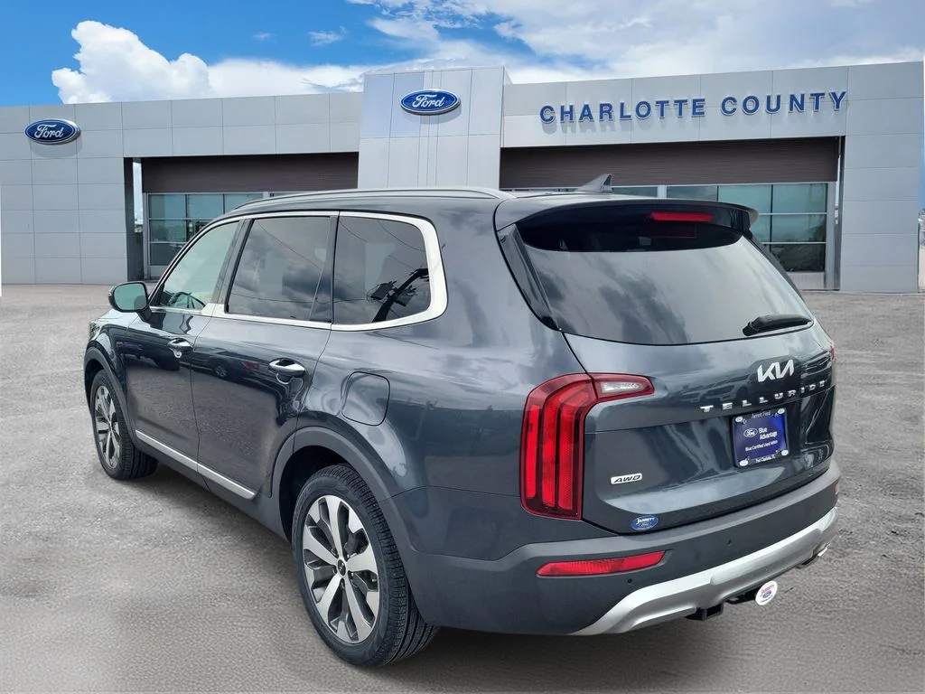 Certified Used 2022 Gray Kia S image 4