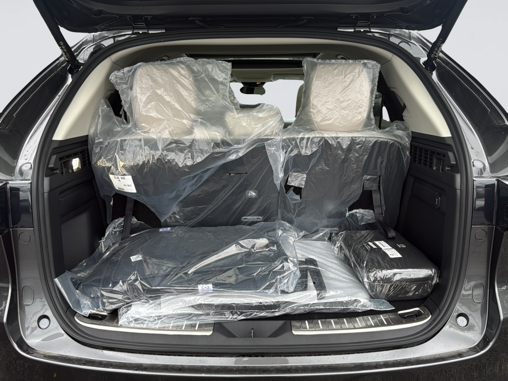 New 2026 Machine Gray Metallic Mazda 3.3 Turbo Premium image 35