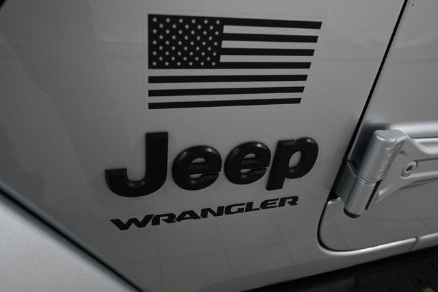 Used 2023 Silver Jeep Freedom Edition image 19