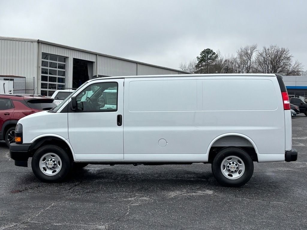 2025 Chevrolet Express Cargo Work Van - Photo 18