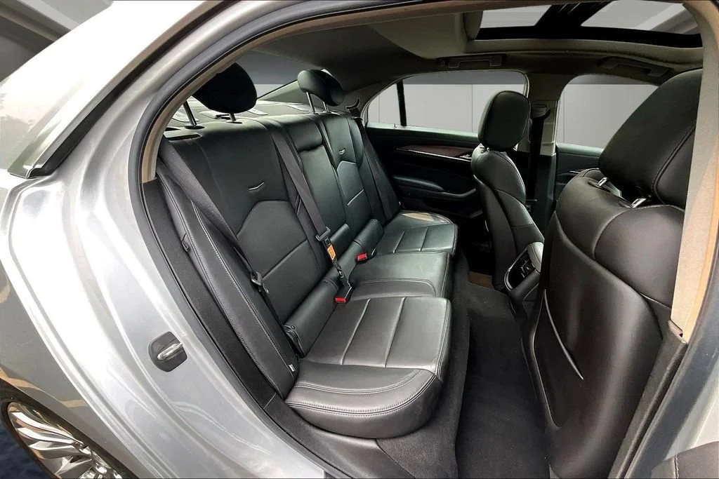 Used 2018 RADIANT SILVER METALLIC Cadillac Luxury AWD image 25