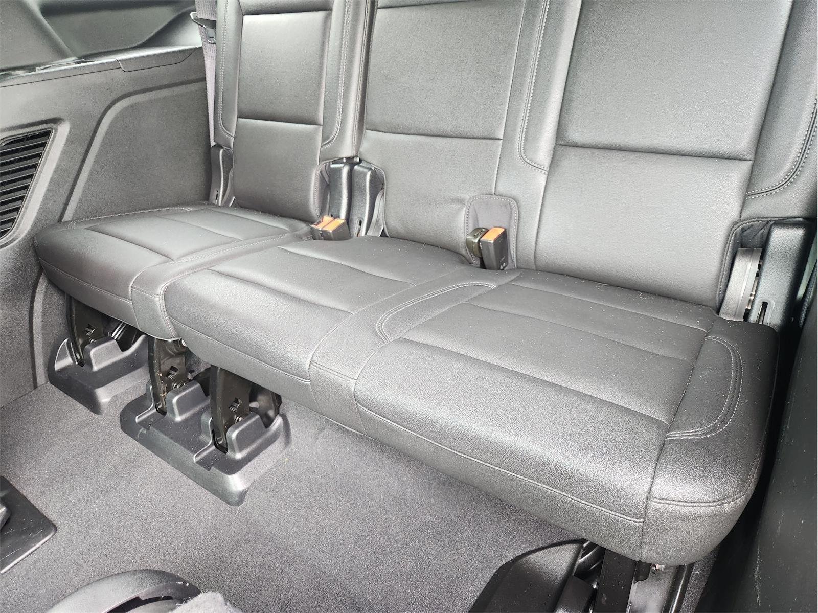 2022 Chevrolet Tahoe photo 32 of 34