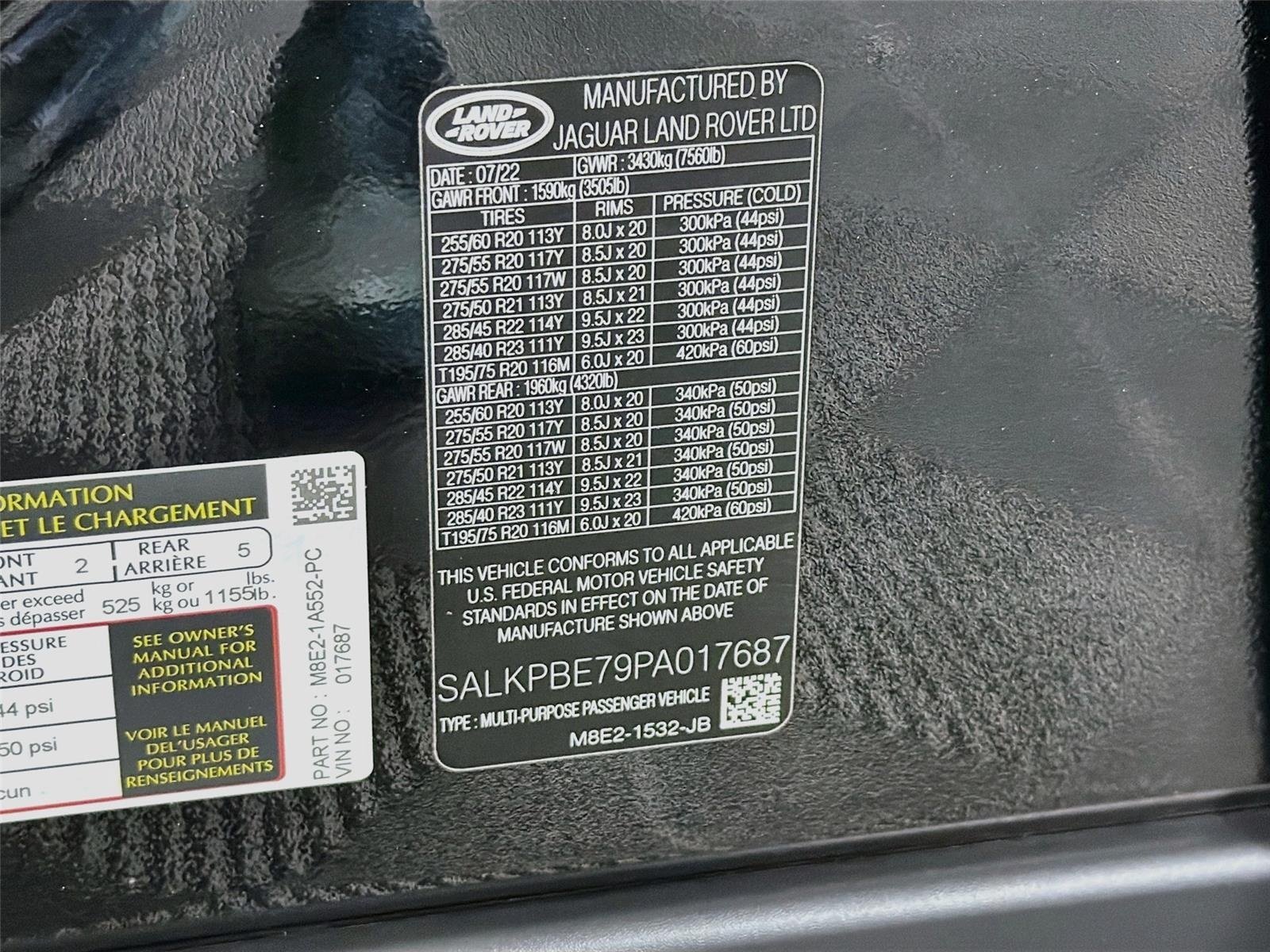 Used 2023 Santorini Black Metallic Land Rover SE image 31