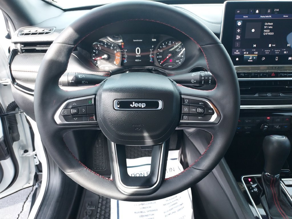Used 2023 White Jeep Trailhawk image 17