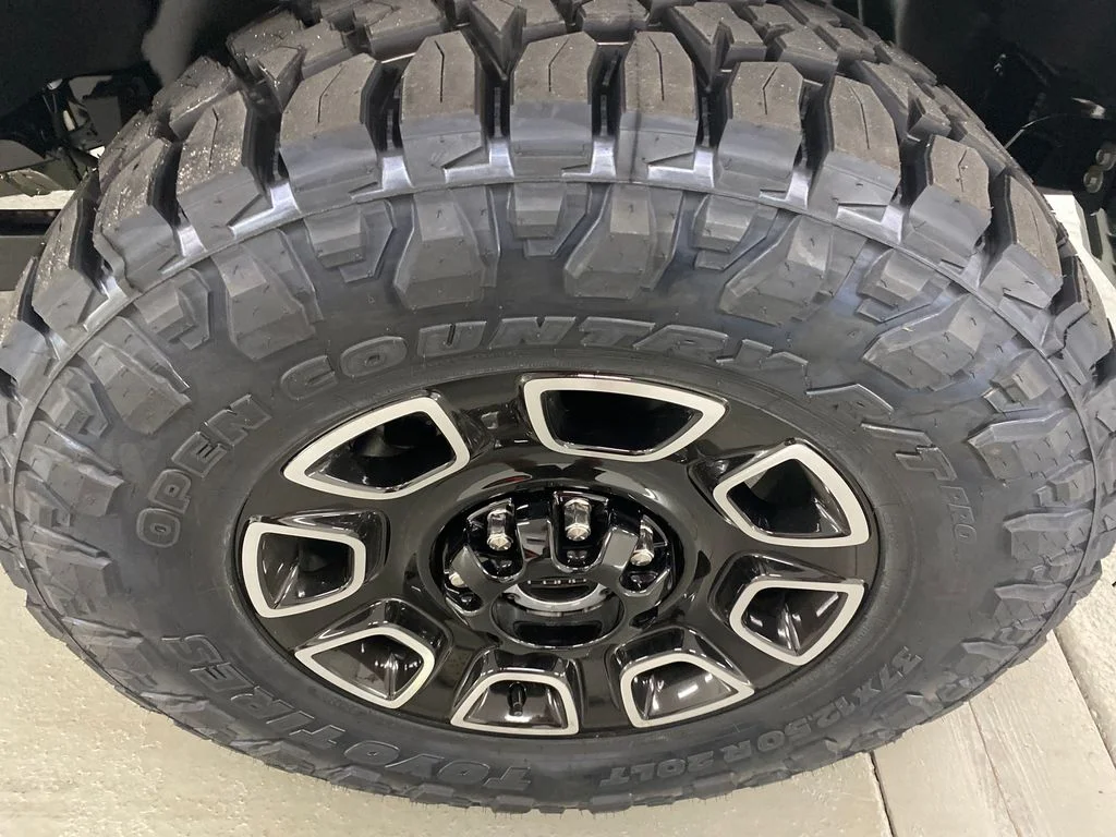 New 2026 Star White Metallic Tri-Coat Ford F-250® Platinum® image 6