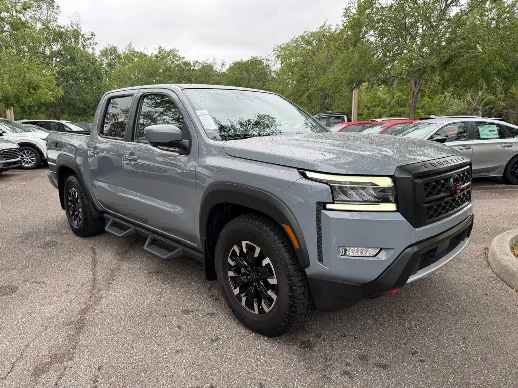 2023 Nissan Frontier PRO-X Crew Cab 4X2's photo