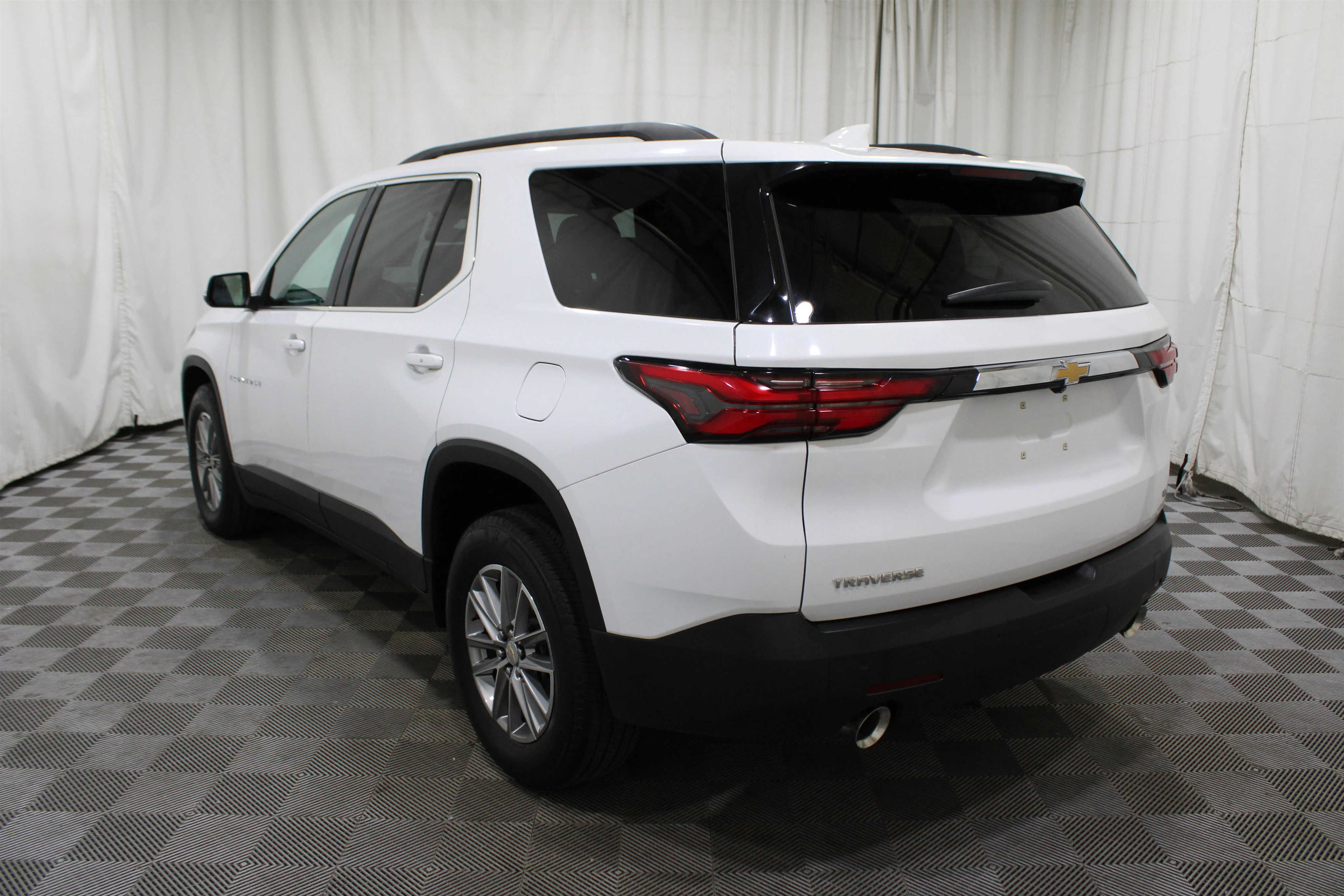 2023 Chevrolet Traverse 1LT - Photo 33