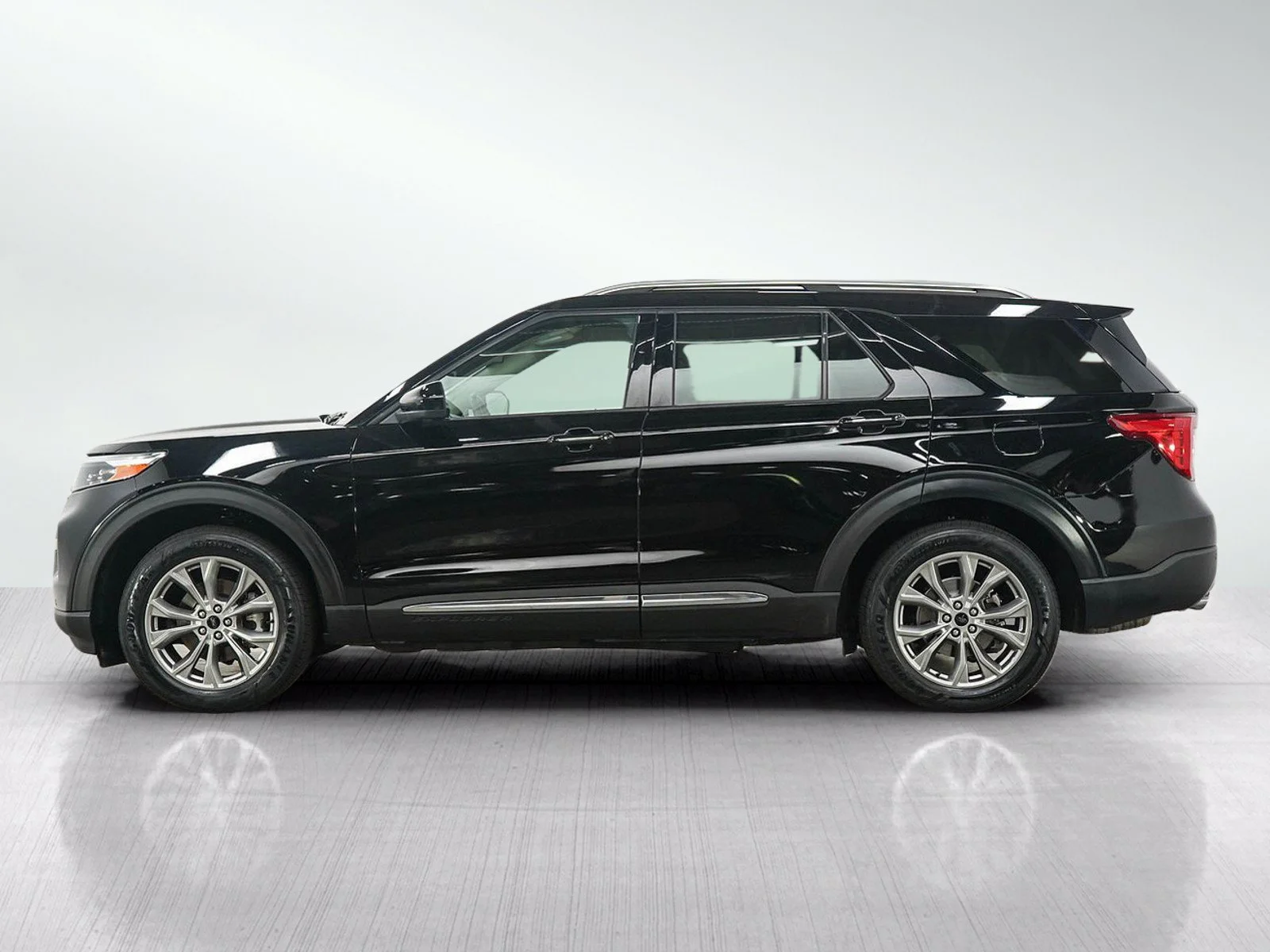 Used 2023 Ford Explorer Limited with VIN 1FMSK8FH1PGB60769 for sale in Burnsville, Minnesota