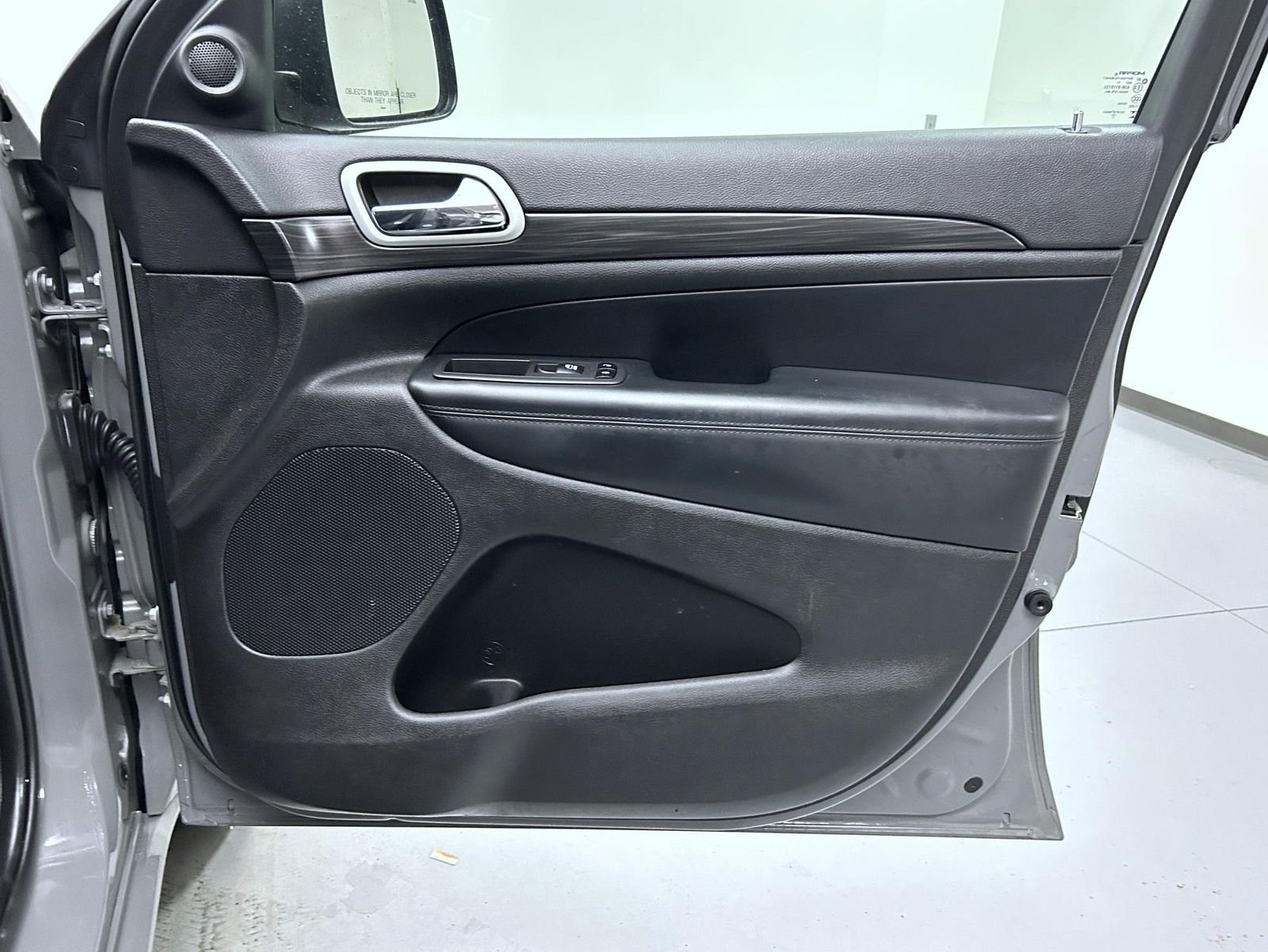 Used 2021 Gray Jeep Laredo X image 16