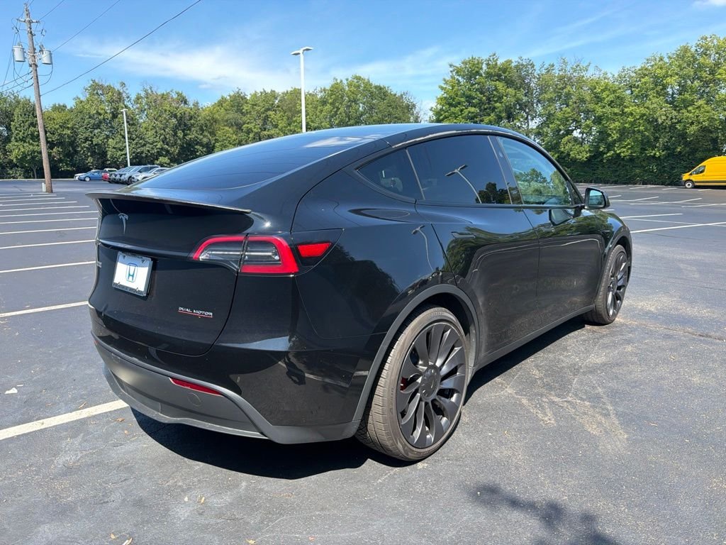 Used 2023  Tesla Performance image 5