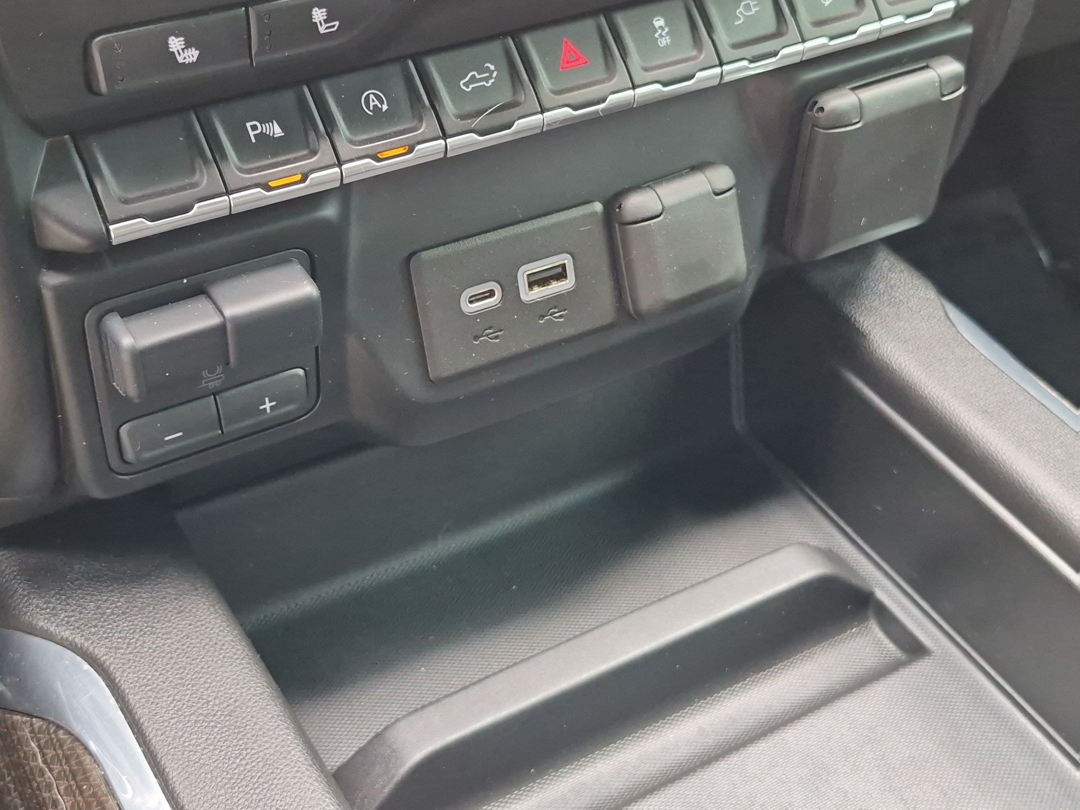 Used 2020 SATIN STEEL METALLIC Chevrolet LT Trail Boss image 21