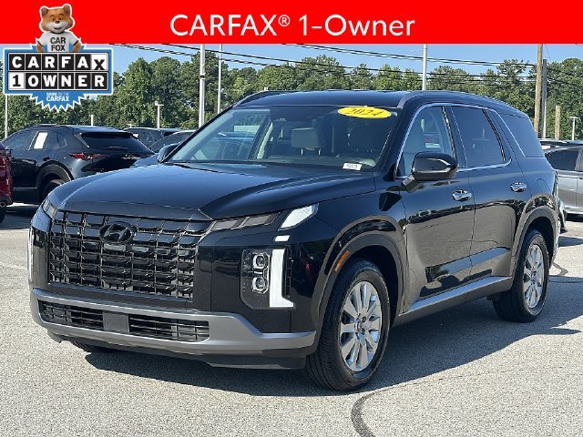 Used 2024 Black Hyundai SEL image 3