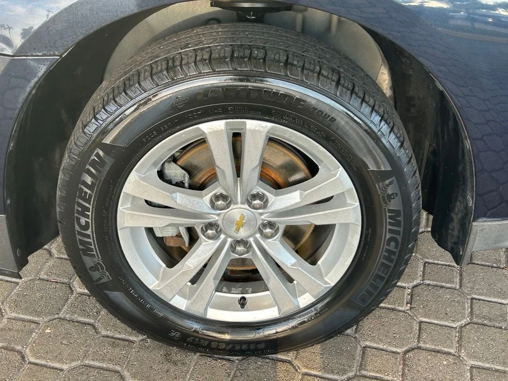 Used 2015 Blue Velvet Metallic Chevrolet LT image 16