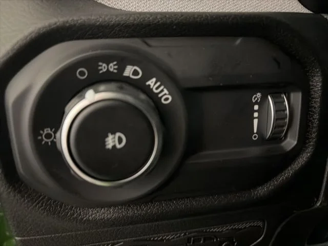 2026 Jeep Wrangler 4-Door Willys - Photo 19
