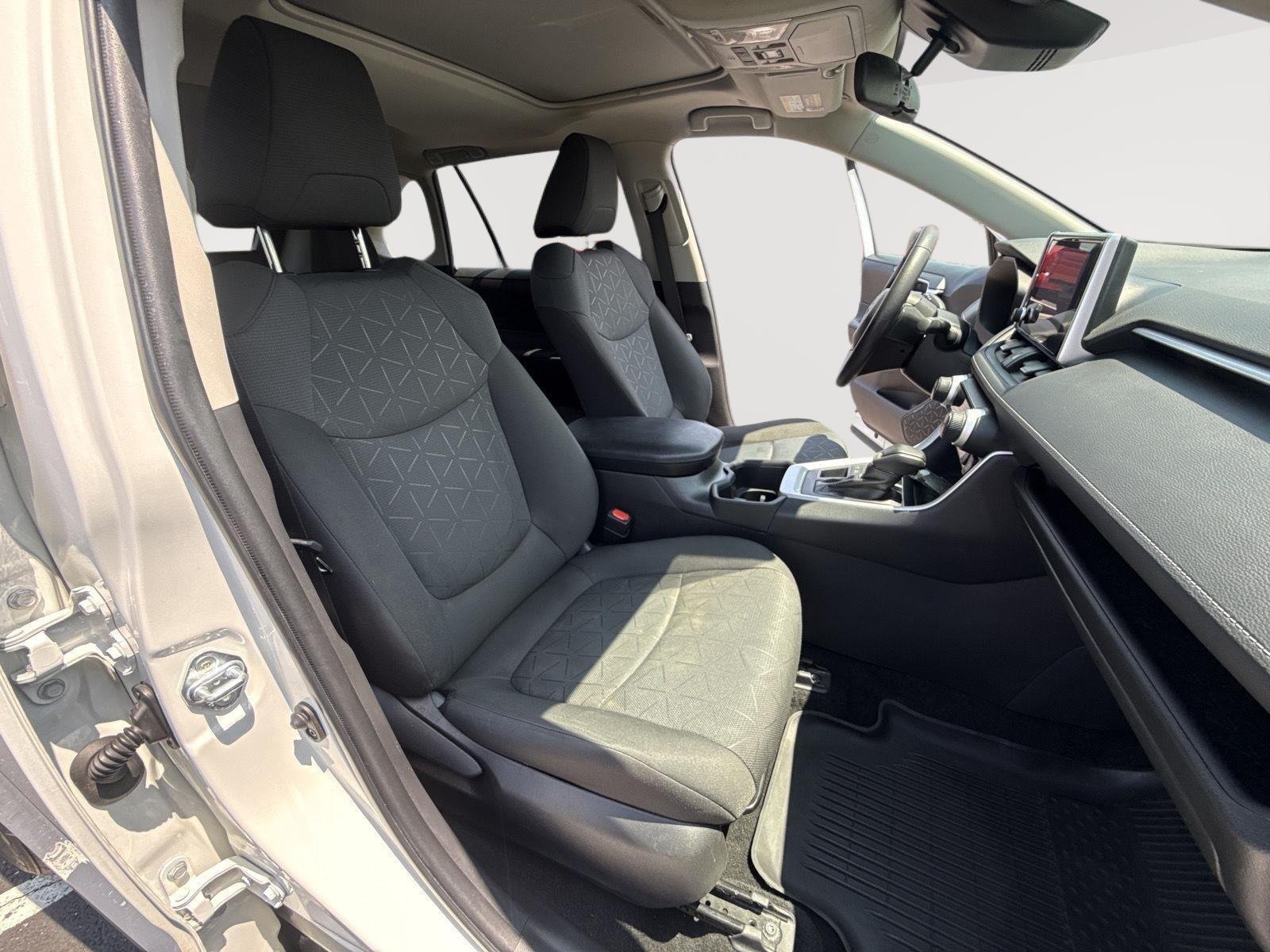 Used 2024 Ice Cap Toyota XLE image 26