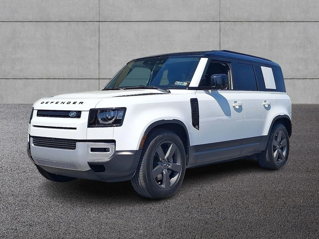 2025 Land Rover Defender 110 S P300's photo
