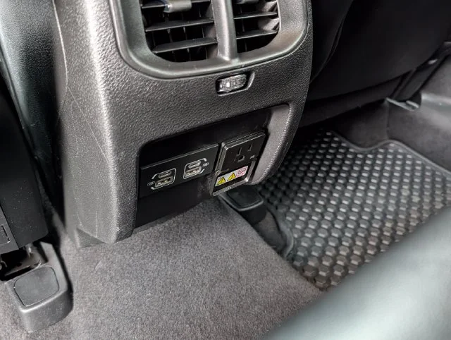 Used 2021 Black Jeep Trailhawk image 14
