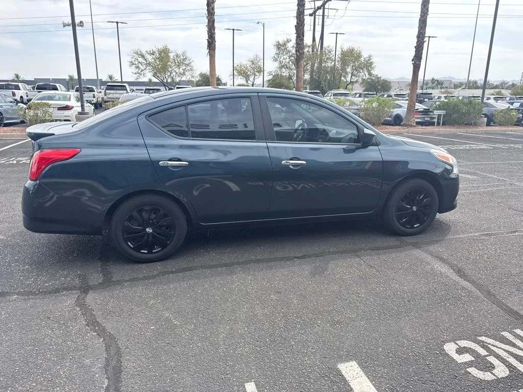 Used 2015 Blue Nissan 1.6 SV image 6