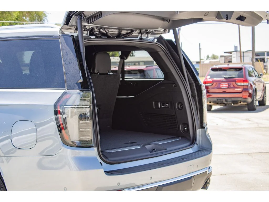 2026 Chevrolet Suburban Premier - Photo 10