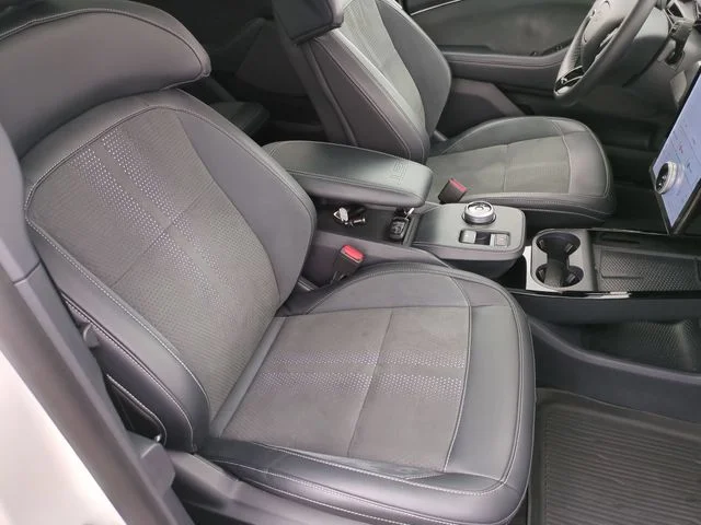 Used 2023 White Ford GT image 35