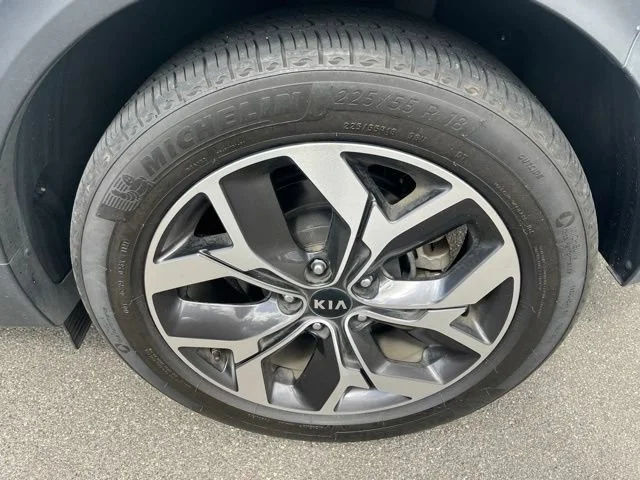 Certified Used 2022 Snow White Pearl Kia EX image 14